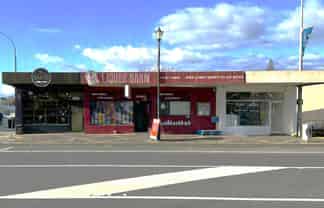 Multi‑tenanted investment — prime SH1 location