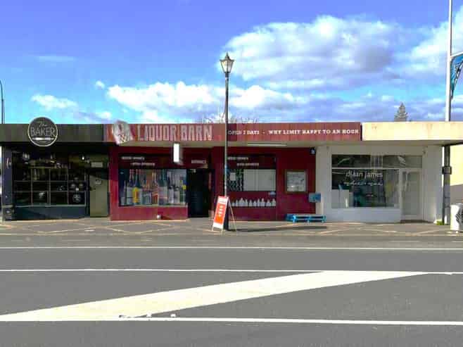 Multi‑tenanted investment — prime SH1 location