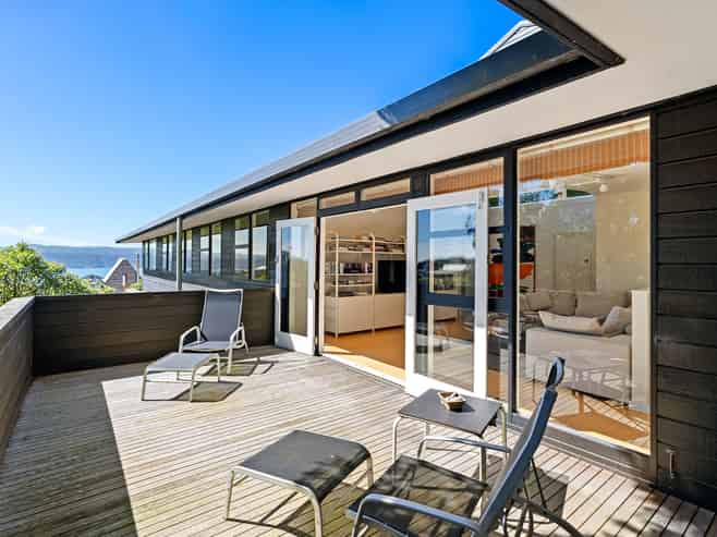 85 Nicholson Road, Khandallah