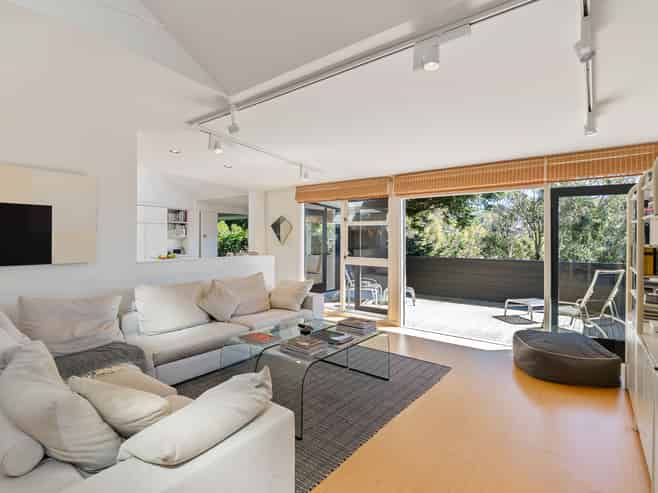 85 Nicholson Road, Khandallah