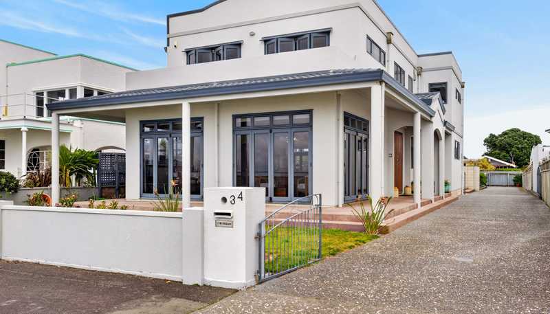 34 The Esplanade, Westshore