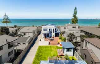 34 The Esplanade, Westshore