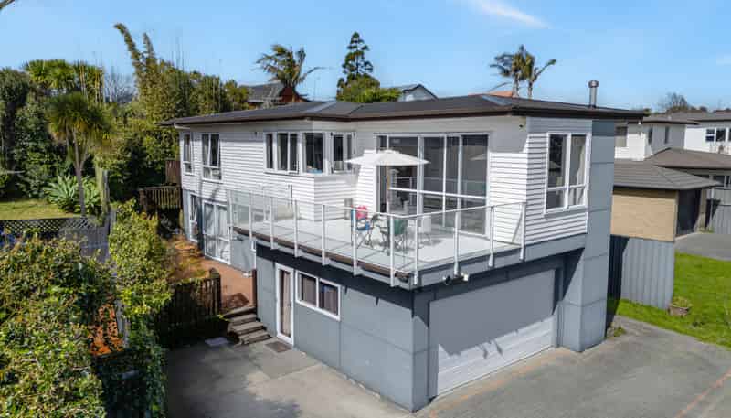 4 Olsen Avenue, Hillsborough