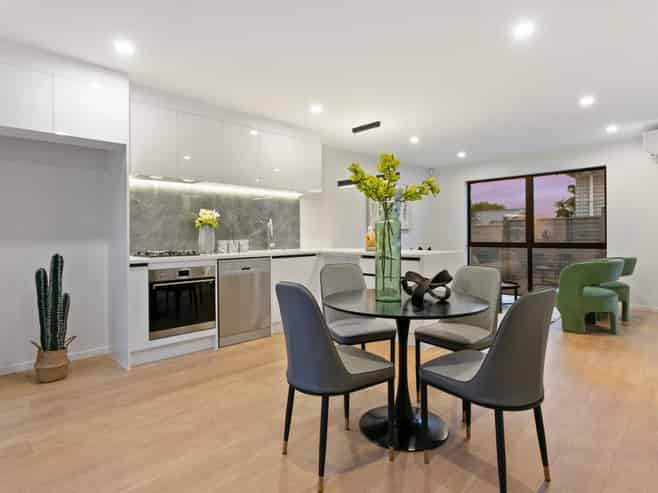 1E Valron Road, Te Atatu South