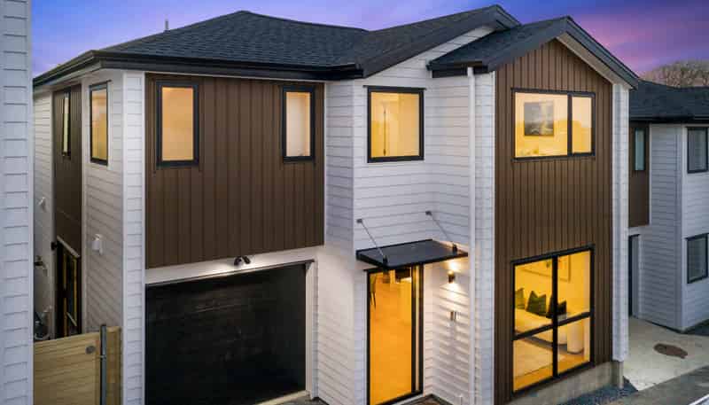 1E Valron Road, Te Atatu South