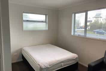 1/2 Rm C Palmerston Street, Hamilton Central