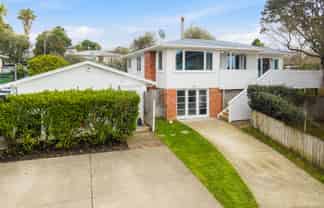 34 & 1/34 Divich Avenue, Te Atatu South