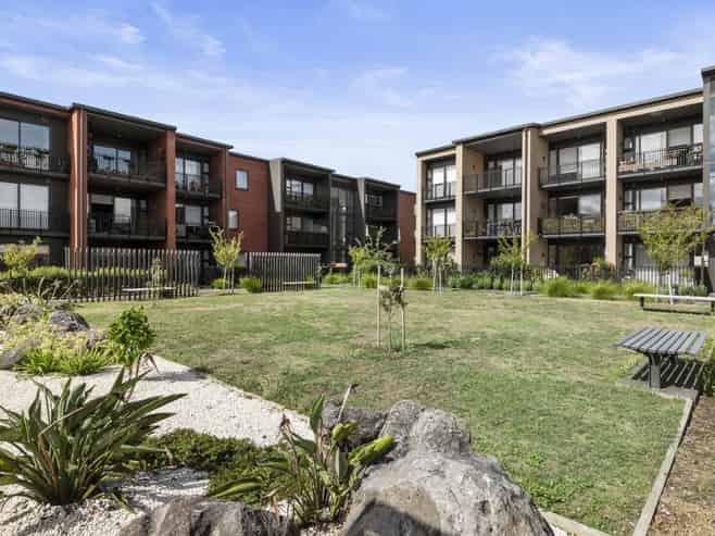 102/38c Fraser Avenue, Northcote