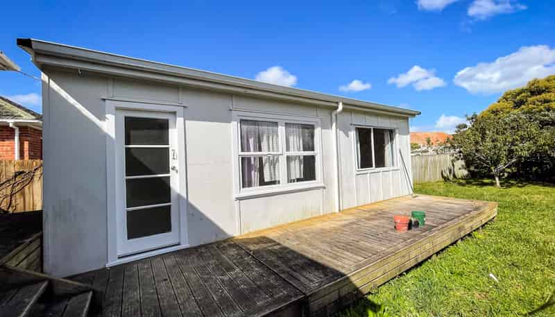 2/6 Parkinson Avenue, Mount Roskill