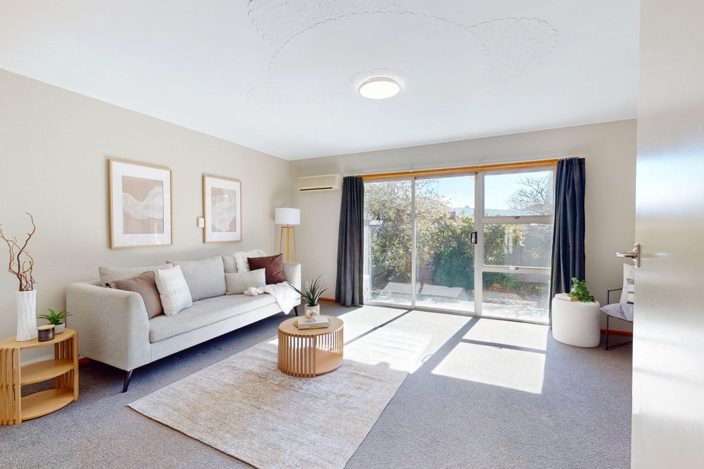 Desirable Westside Unit 5