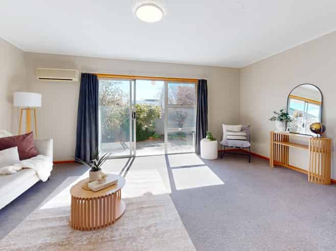 2/33  Cameron Street, Ashburton