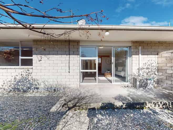 2/33  Cameron Street, Ashburton