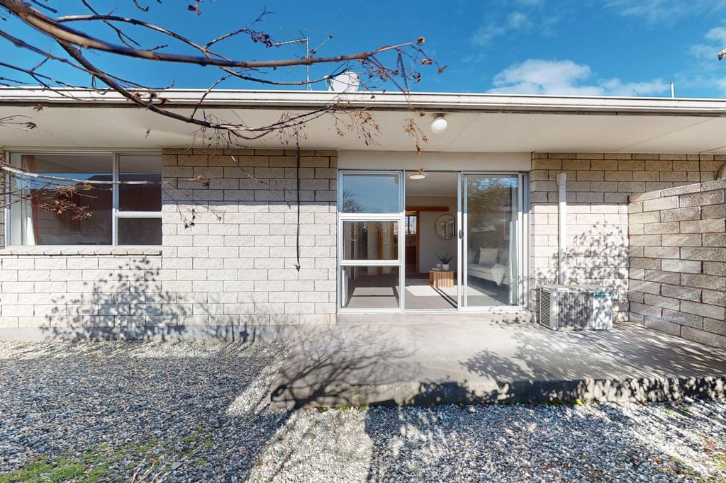 Desirable Westside Unit 1