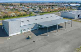 Large Warehouse & Canopy with 7,000m²+ Yard