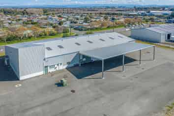 Large Warehouse & Canopy with 7,000m²+ Yard