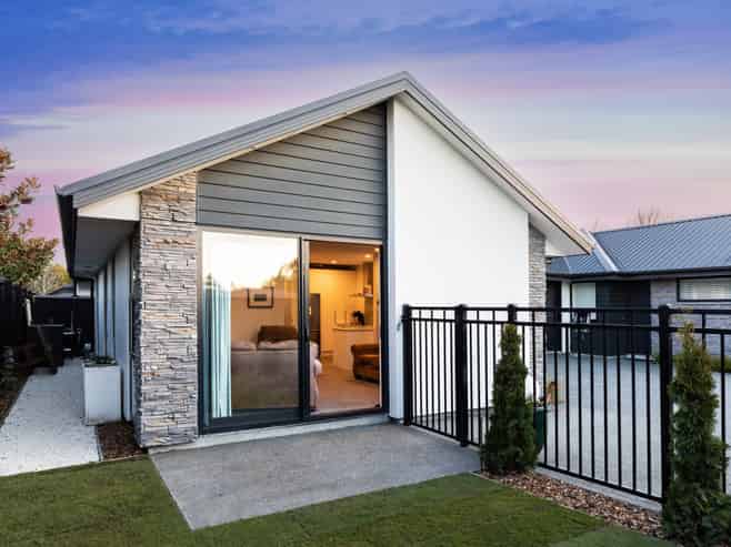 28C Brookside Terrace, Bryndwr