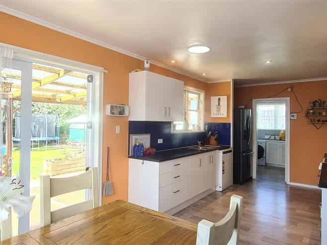 8 Wordsworth Crescent, Maraenui