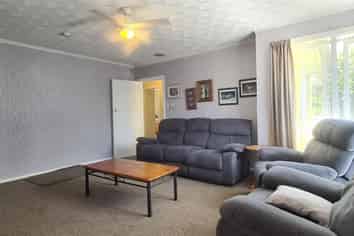 8 Wordsworth Crescent, Maraenui