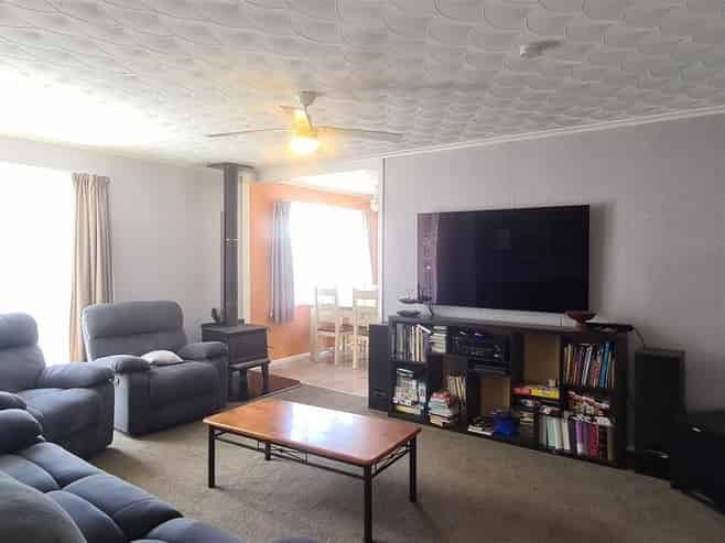 8 Wordsworth Crescent, Maraenui
