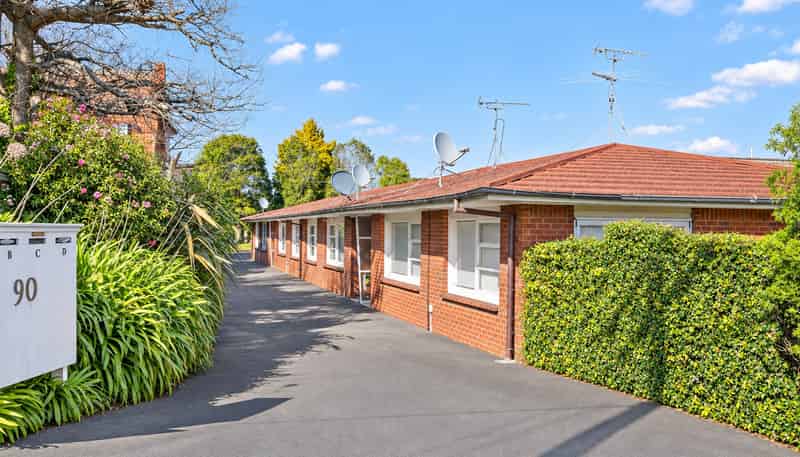 2/90 Ranfurly Road, Epsom