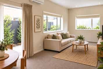 2/10 George Street, Riccarton