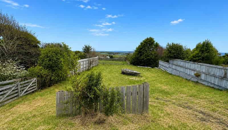 12 Hill Street, KAKA POINT