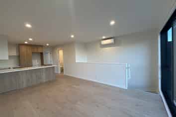 3/23 Makomako Drive, Orewa