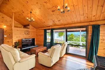 12 Rahui Road, Greenhithe