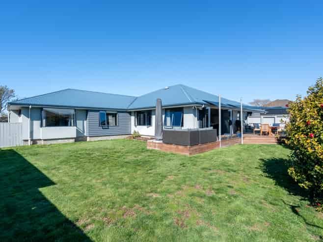 2 Mullion Lane, Burwood