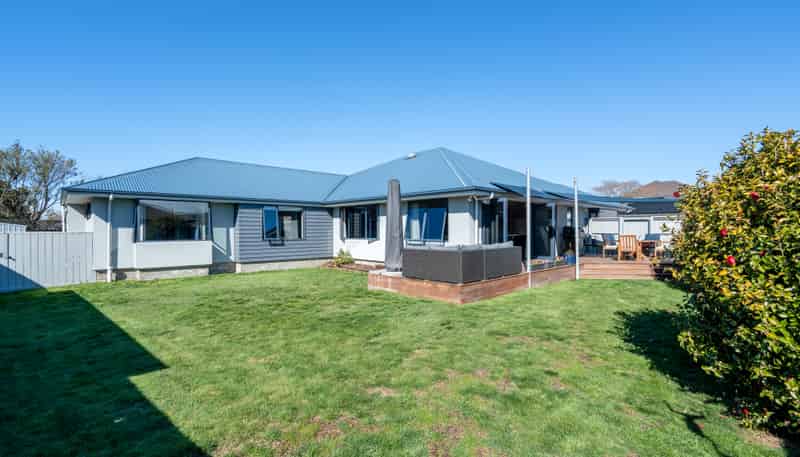 2 Mullion Lane, Burwood