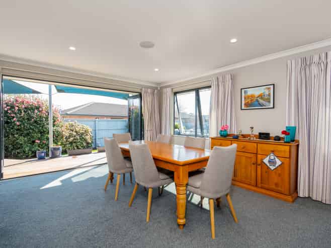 2 Mullion Lane, Burwood