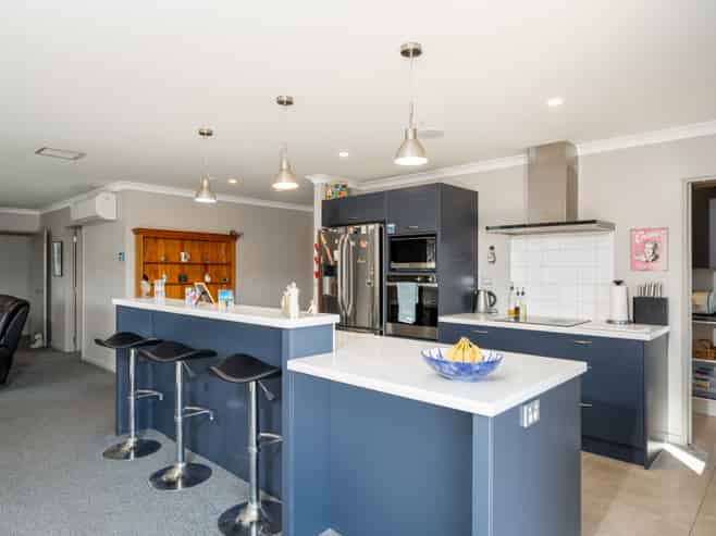 2 Mullion Lane, Burwood