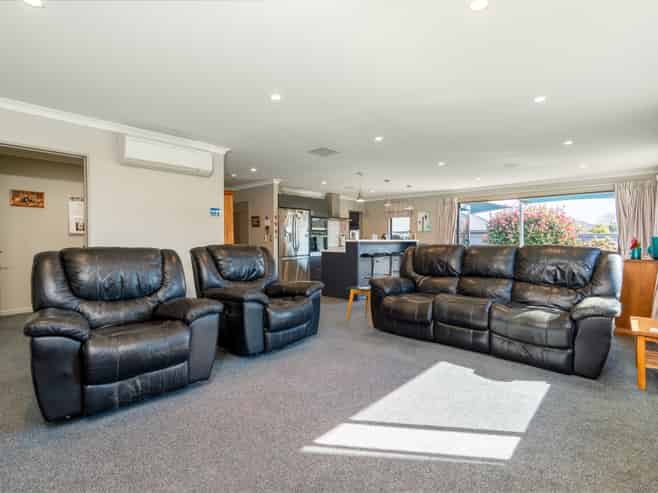 2 Mullion Lane, Burwood
