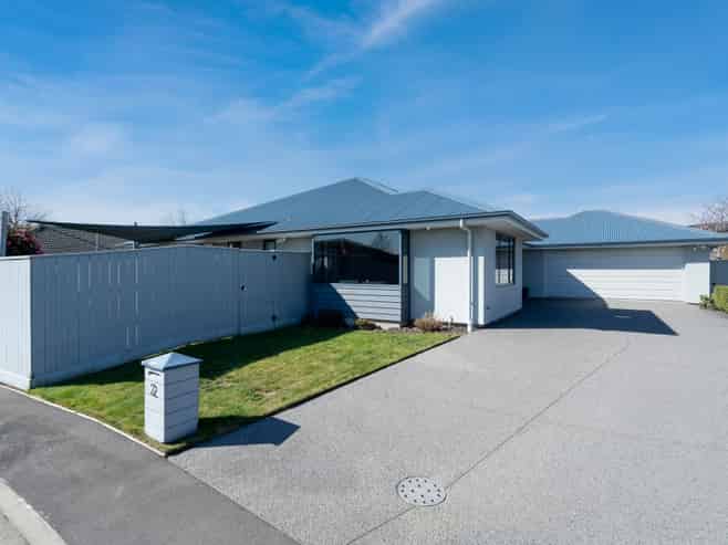 2 Mullion Lane, Burwood