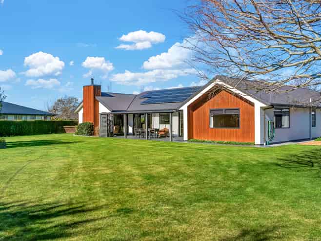 1 Orchard Lane, Amberley