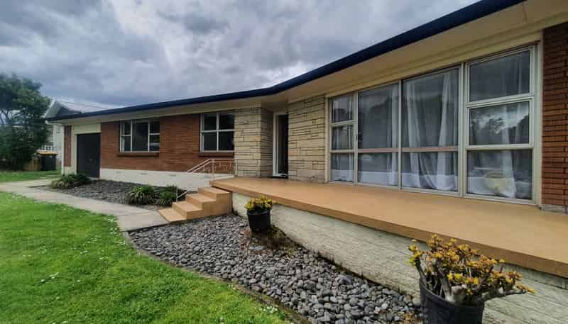 10 Resthill Crescent, Glenview