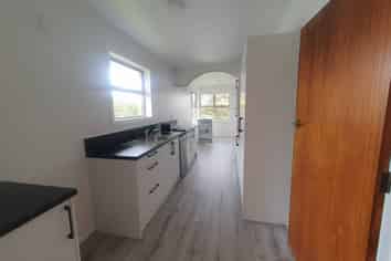 10 Resthill Crescent, Glenview