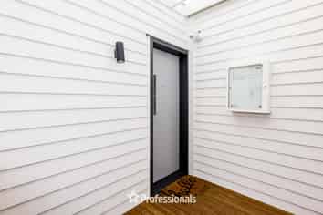 6/67 Tiketike Way, Brooklyn