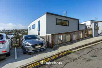 6/67 Tiketike Way, Brooklyn