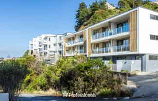 6/67 Tiketike Way, Brooklyn
