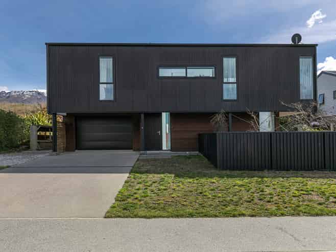 33 Stratford Drive, Mount Pisa, Cromwell
