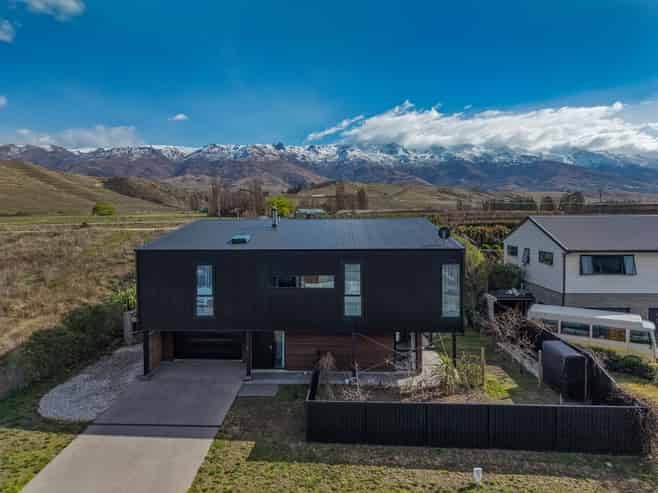 33 Stratford Drive, Mount Pisa, Cromwell