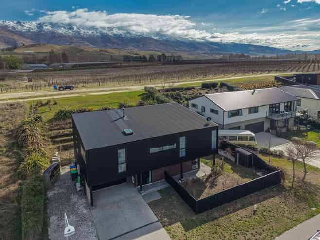 33 Stratford Drive, Mount Pisa, Cromwell