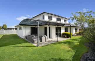 16 Oaklands Drive, Cambridge