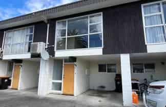 8/506 Church Street, Palmerston North