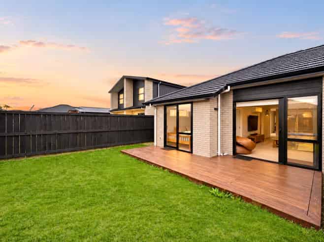 2/3 Tiro Place, Rototuna North