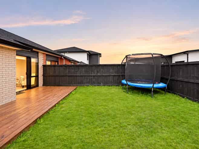 2/3 Tiro Place, Rototuna North