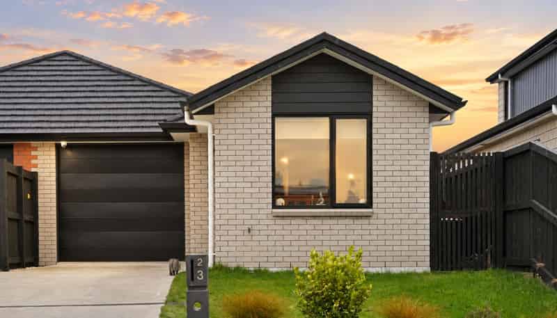 2/3 Tiro Place, Rototuna North