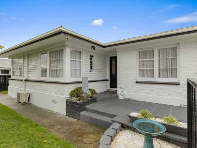3 Saint Pauls Road, Chartwell