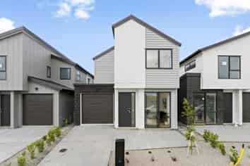 21 Bronzewater Drive, Silverdale